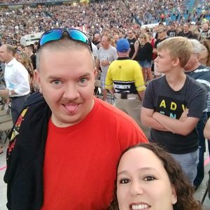 Meet your Posher, Crystal